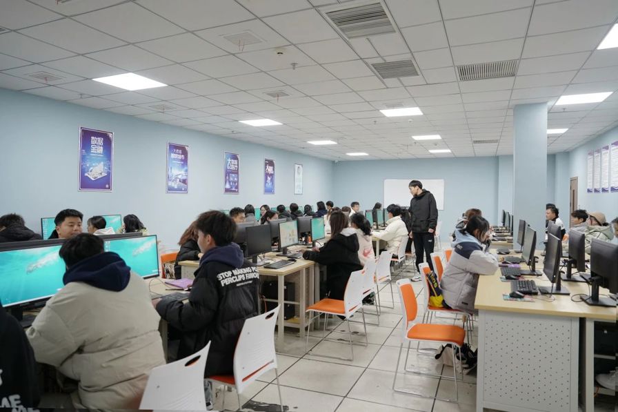 计算机应用技术的培训与发展 从零基础到职业化发展思路